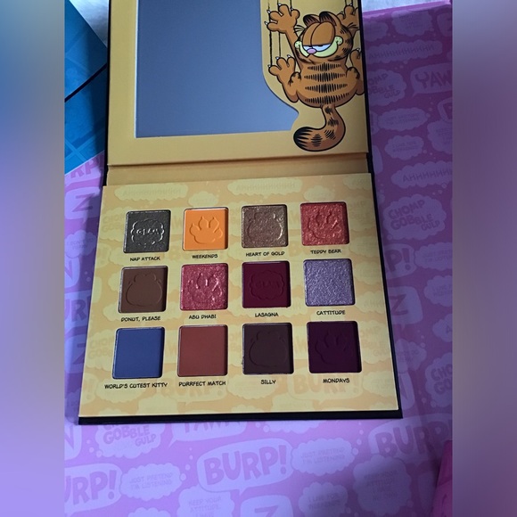 Garfield x Glamlite PR Box Set 7 Pcs Lip kit, blush palette eyeshadow mirror bag - Picture 11 of 13